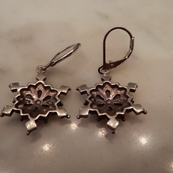 Vintage Silver Snowflake Dangle Earrings - Picture 2 of 3